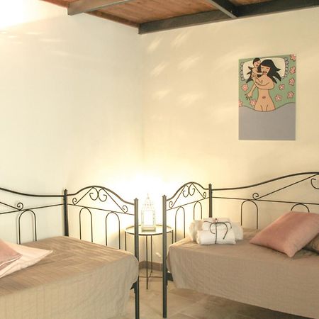 Li Suluri Bed & Breakfast Лече Екстериор снимка