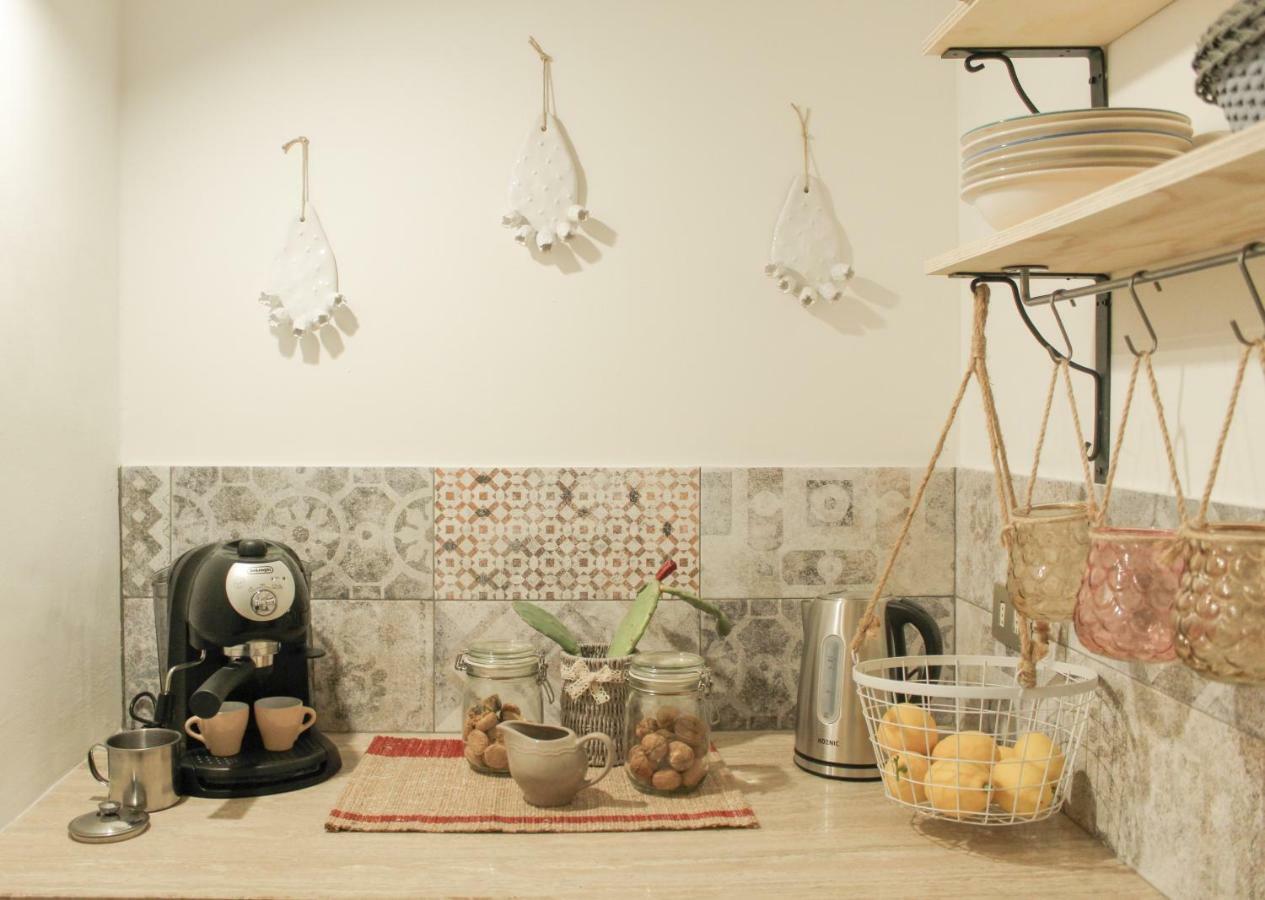Li Suluri Bed & Breakfast Лече Екстериор снимка